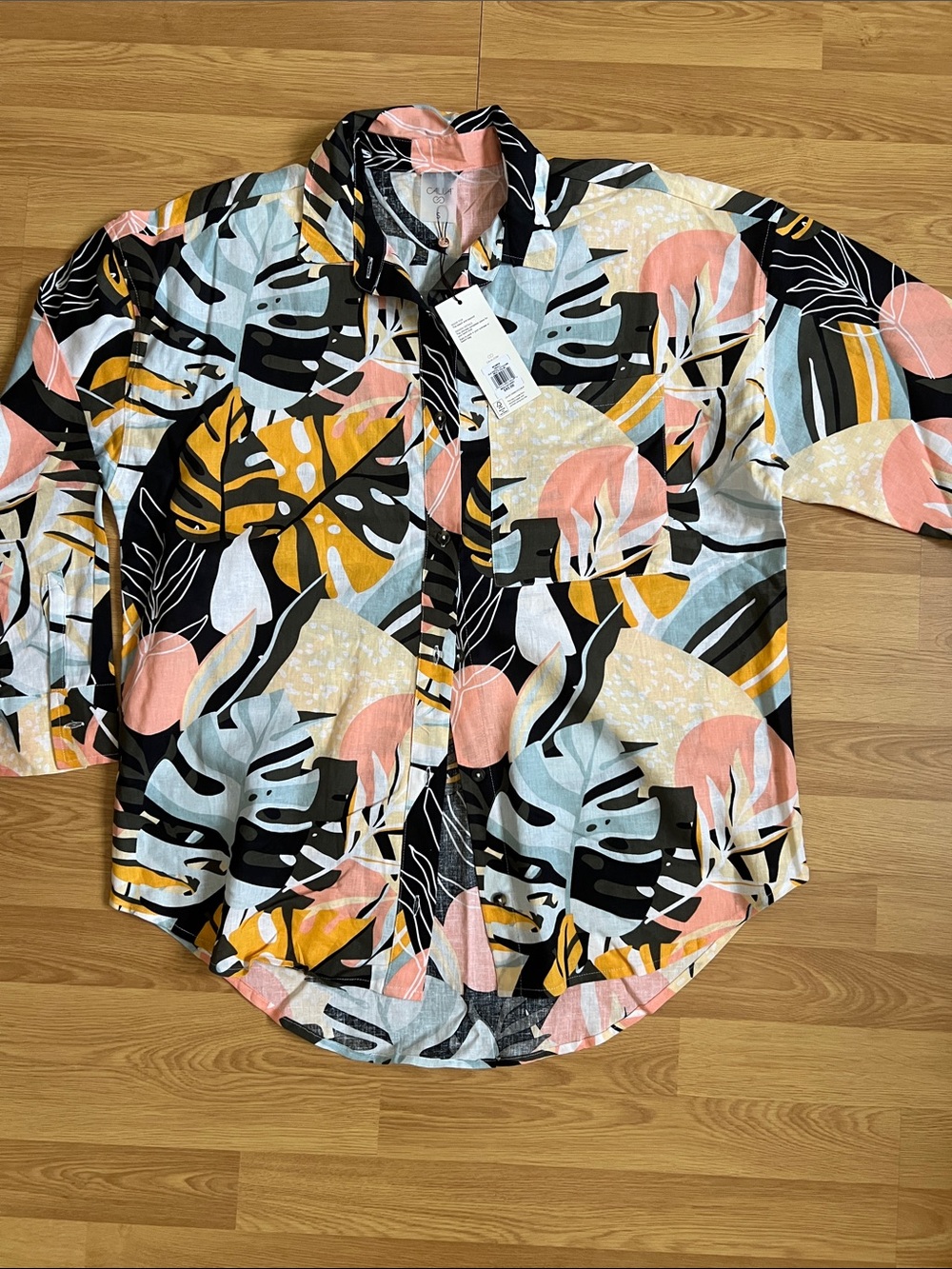 CALIA by Carrie Underwood Tropical Leaf Button-Up in Black, Coral & Pale Blue